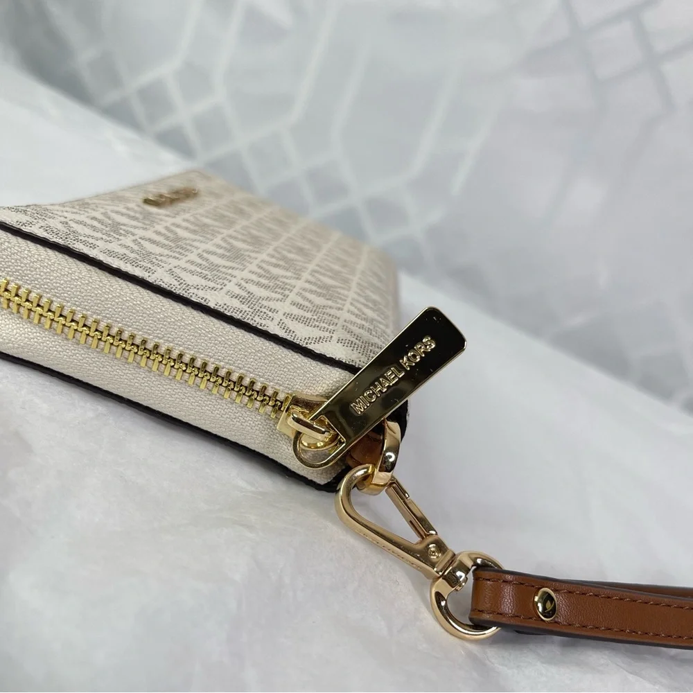 Michael Kors Jet Set Travel Vanilla MK Signature Large Flat MF Phone Case Wallet
